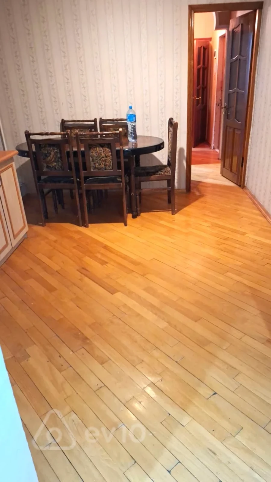 Kirayə verilir 2 otaqlı köhnə tikili 65 m²