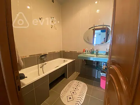 Kirayə verilir 3 otaqlı yeni tikili 124 m²