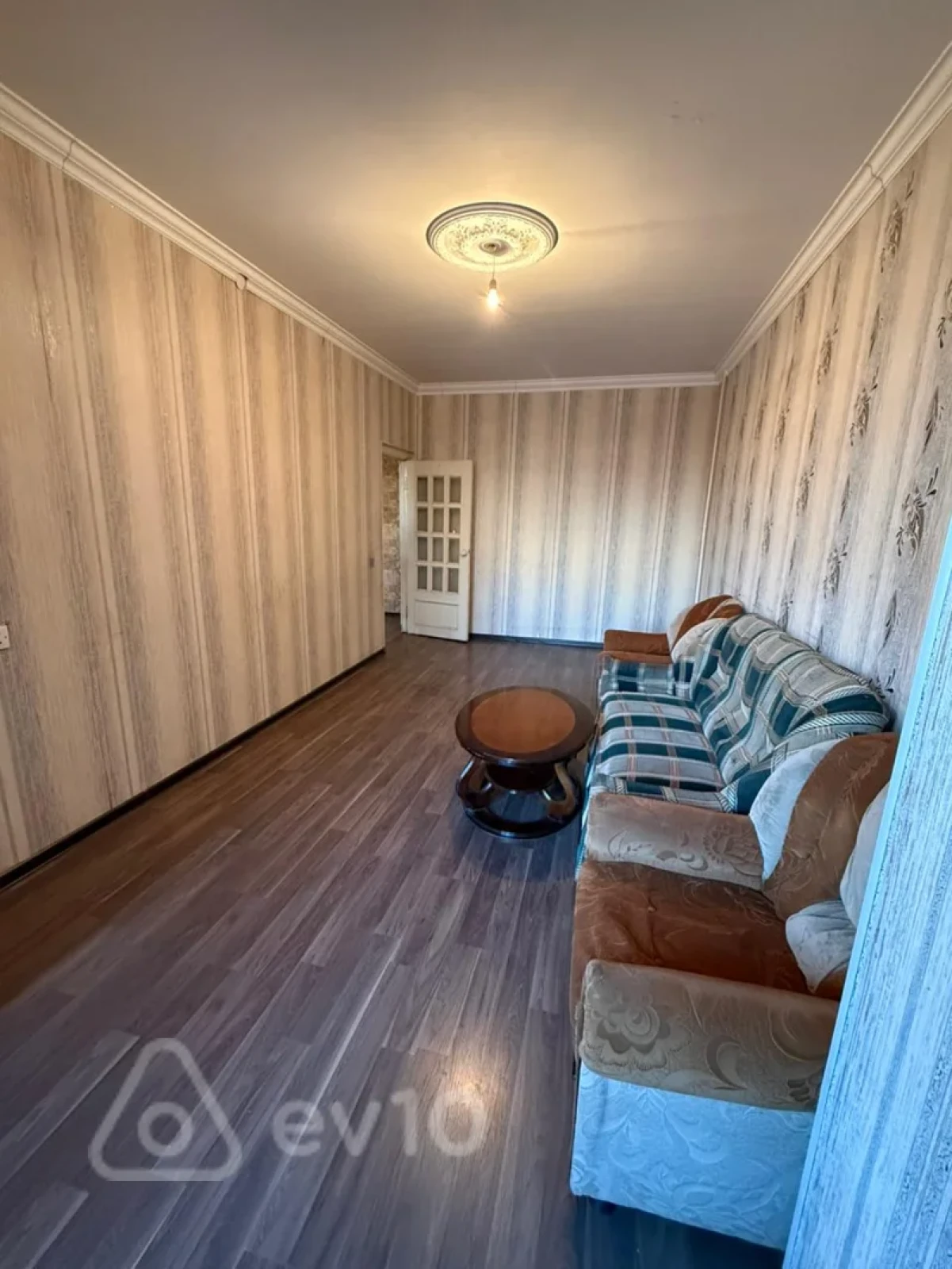 Kirayə verilir 3 otaqlı köhnə tikili 85 m²