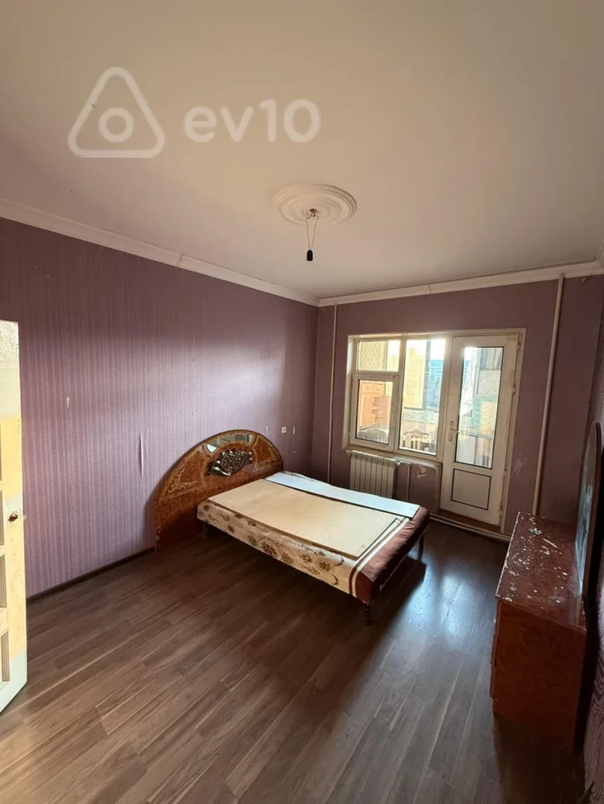 Kirayə verilir 3 otaqlı köhnə tikili 85 m²
