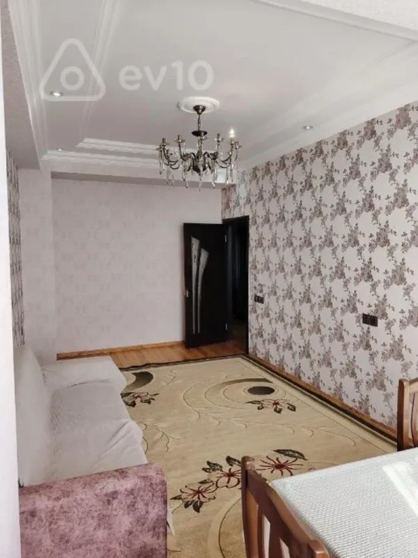 Kirayə verilir 2 otaqlı yeni tikili 61 m²