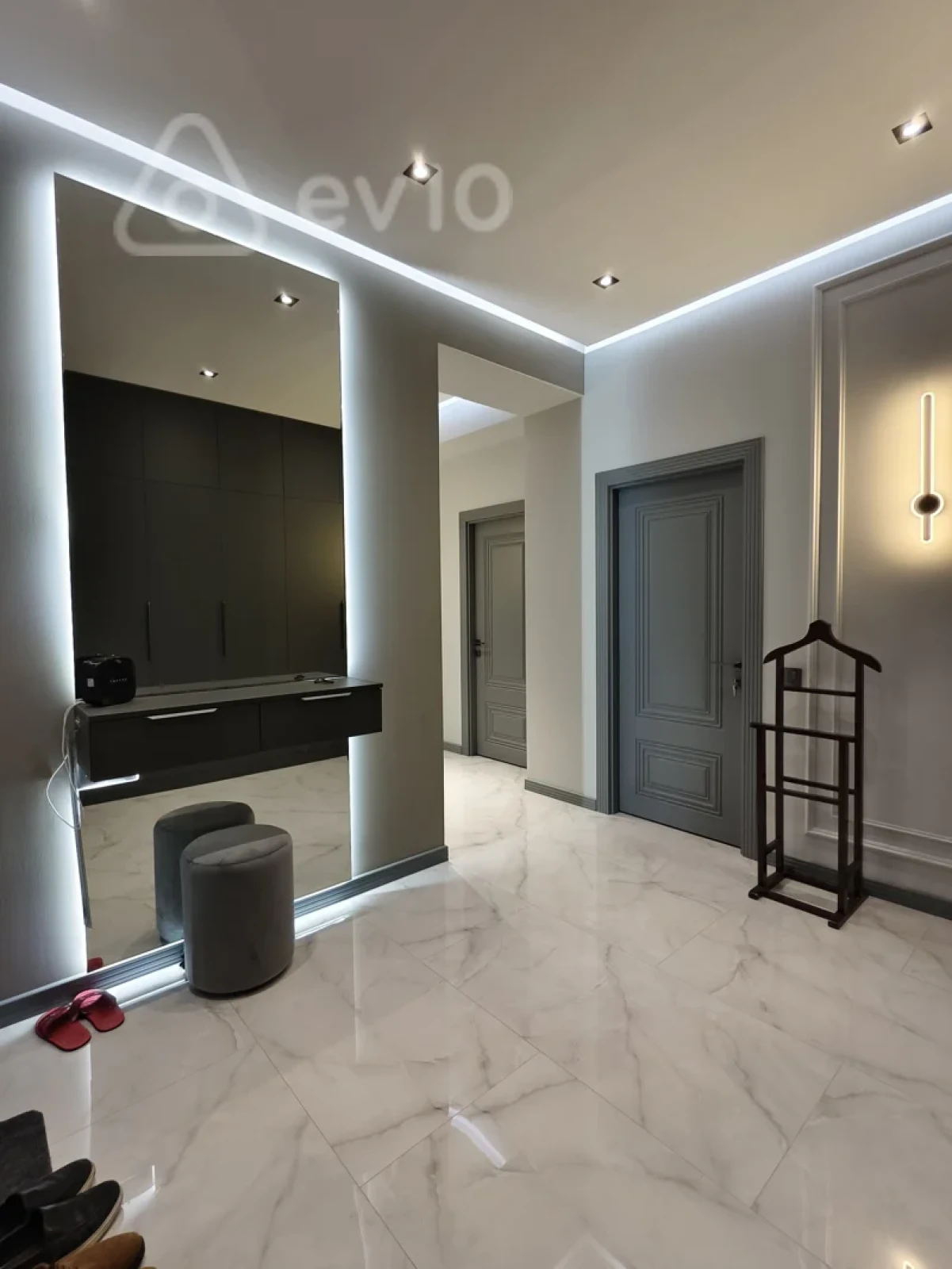 Satılır 3 otaqlı yeni tikili 158 m²