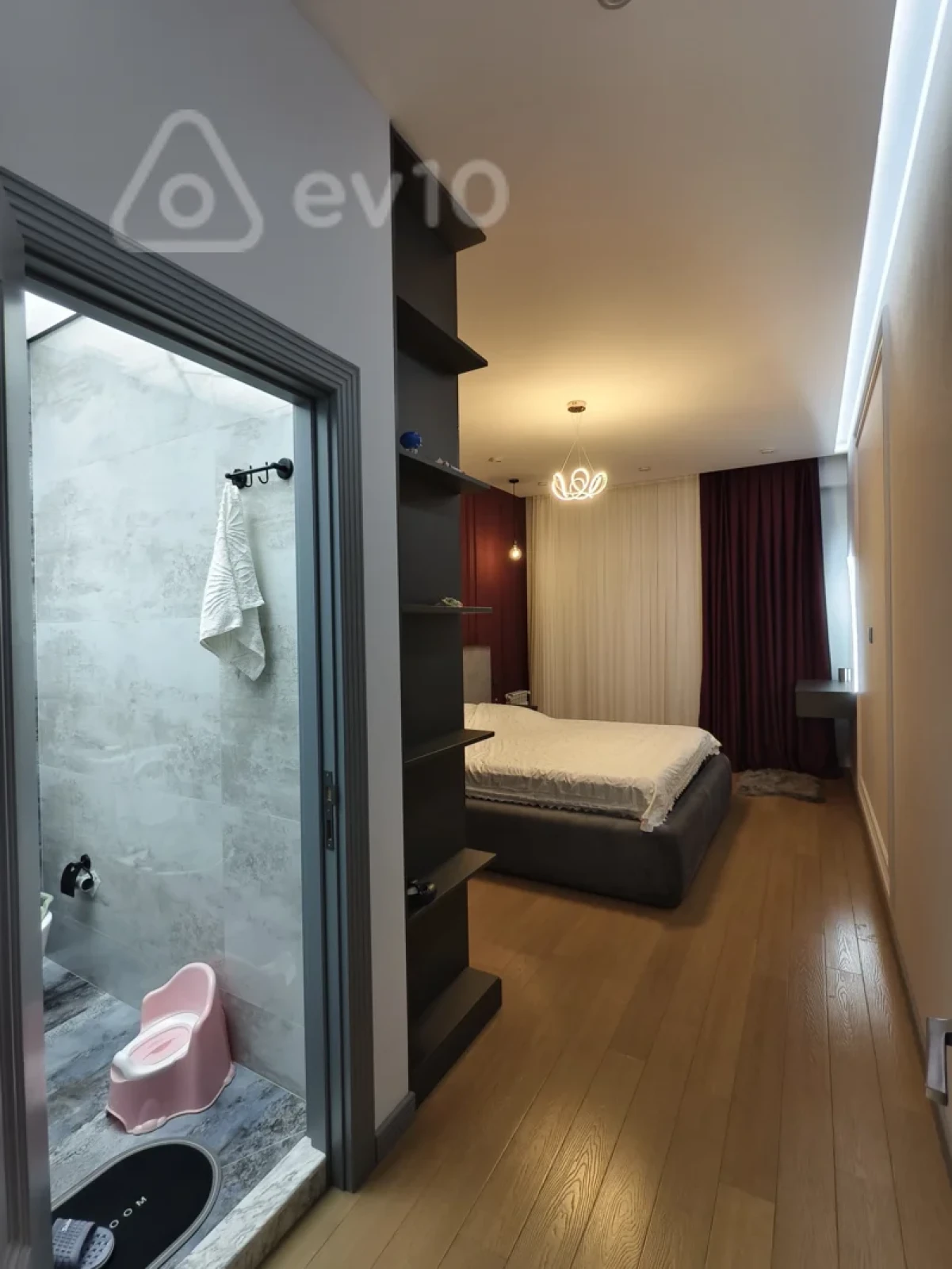 Satılır 3 otaqlı yeni tikili 158 m²