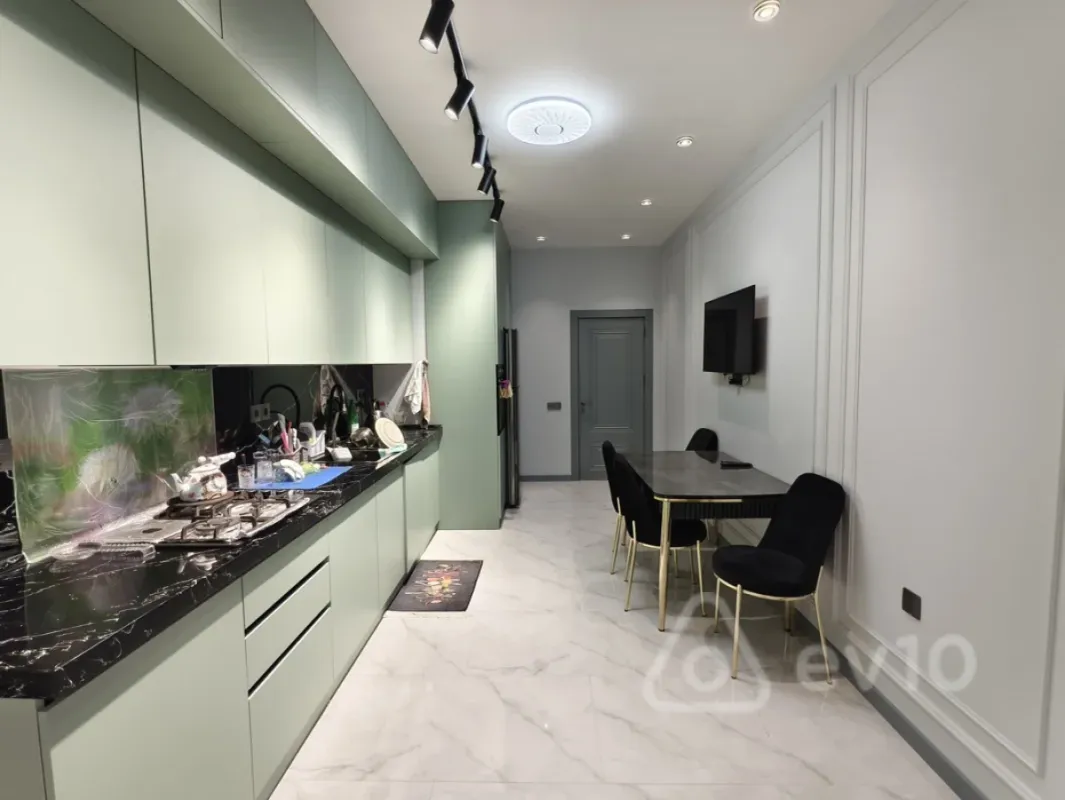 Satılır 3 otaqlı yeni tikili 158 m²