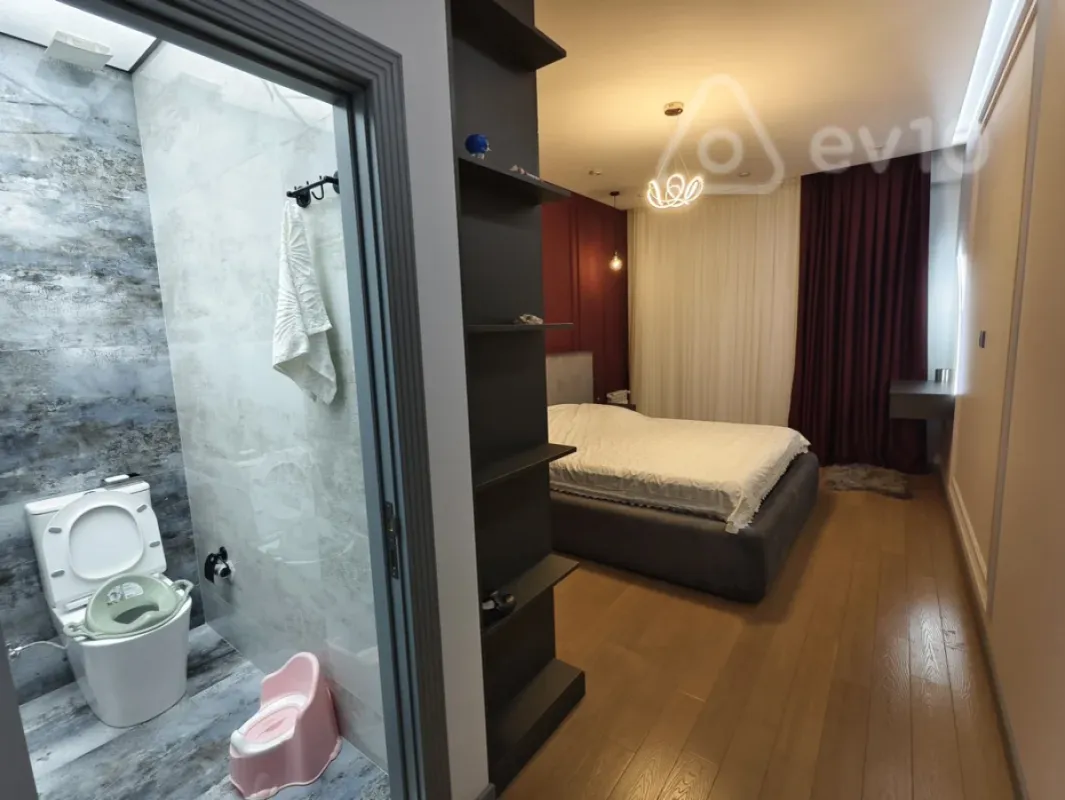 Satılır 3 otaqlı yeni tikili 158 m²