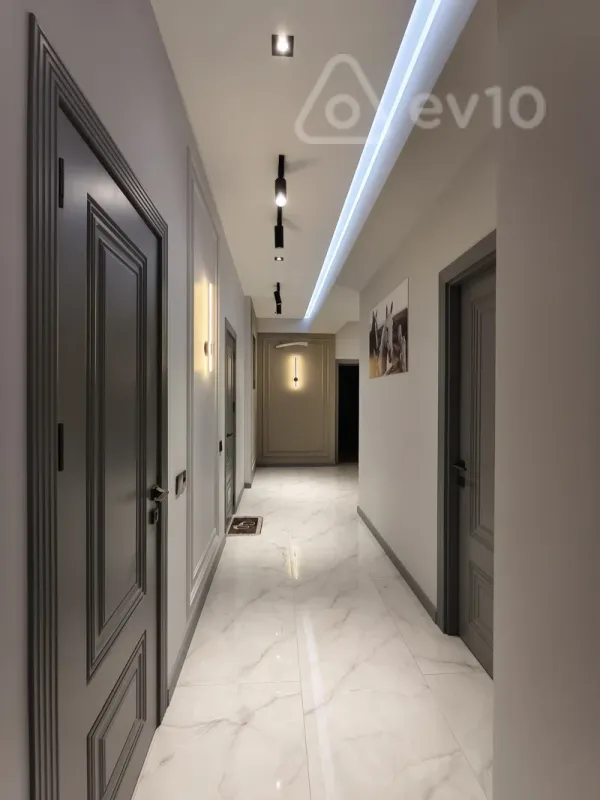Satılır 3 otaqlı yeni tikili 158 m²