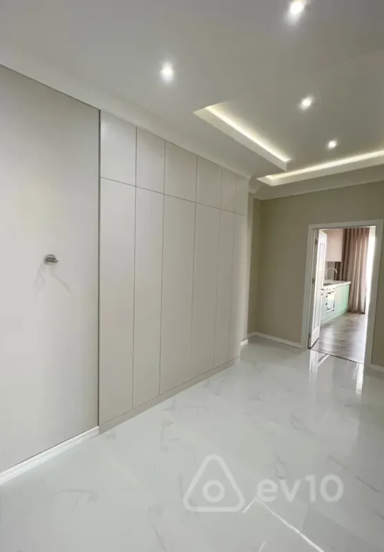 Kirayə verilir 2 otaqlı yeni tikili 100 m²