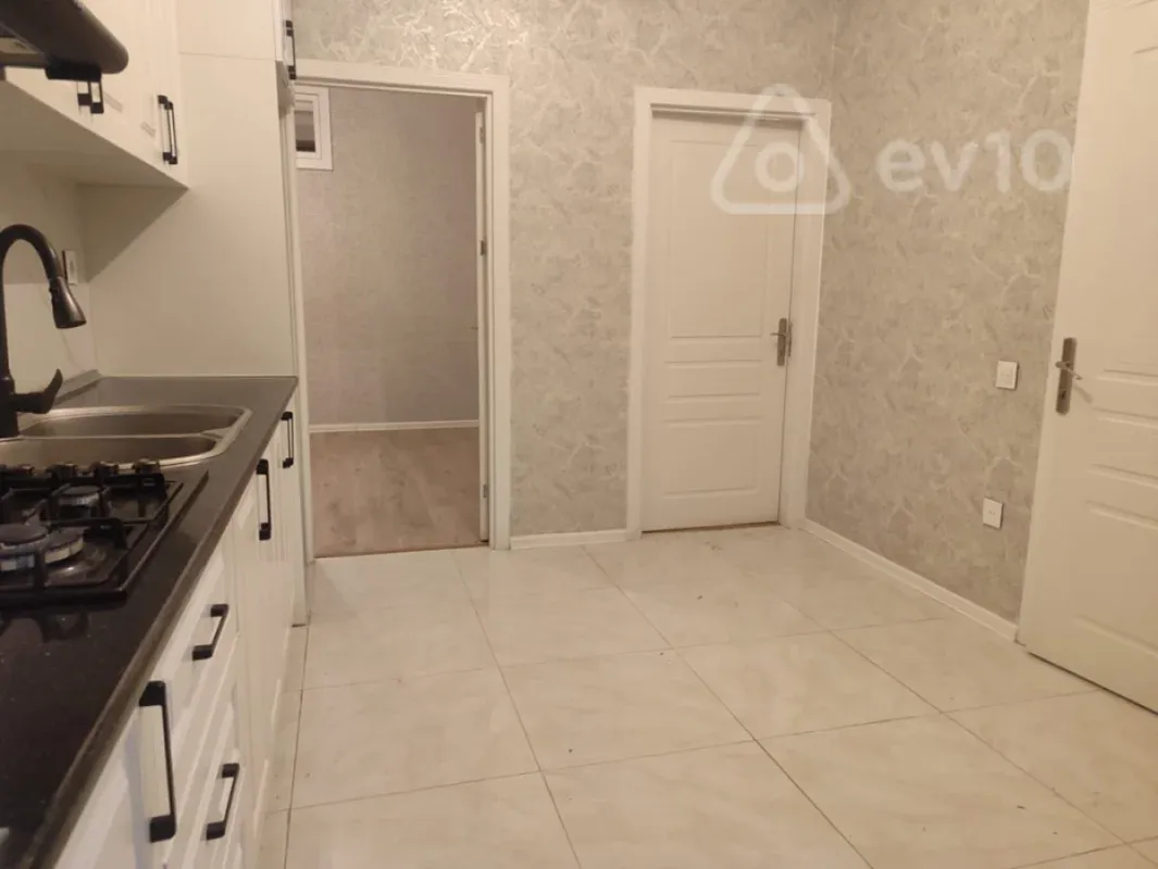 Kirayə verilir 3 otaqlı yeni tikili 81 m²