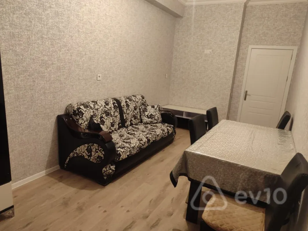 Kirayə verilir 3 otaqlı yeni tikili 81 m²