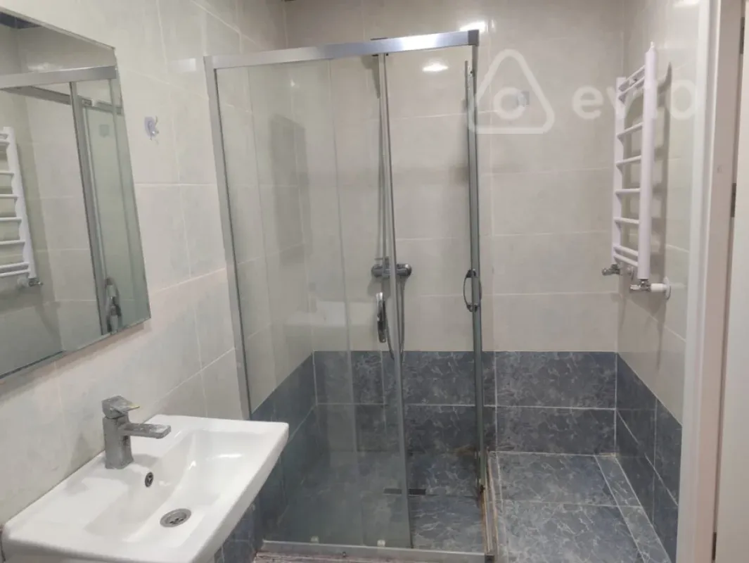 Kirayə verilir 3 otaqlı yeni tikili 81 m²