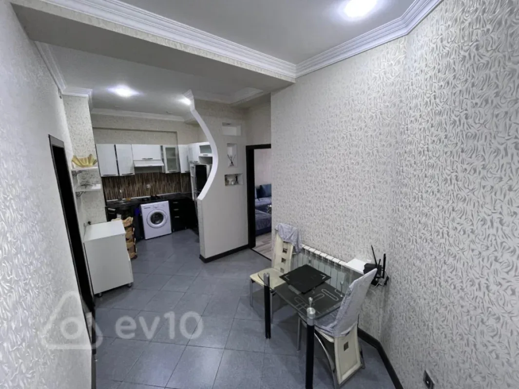 Kirayə verilir 2 otaqlı yeni tikili 64 m²