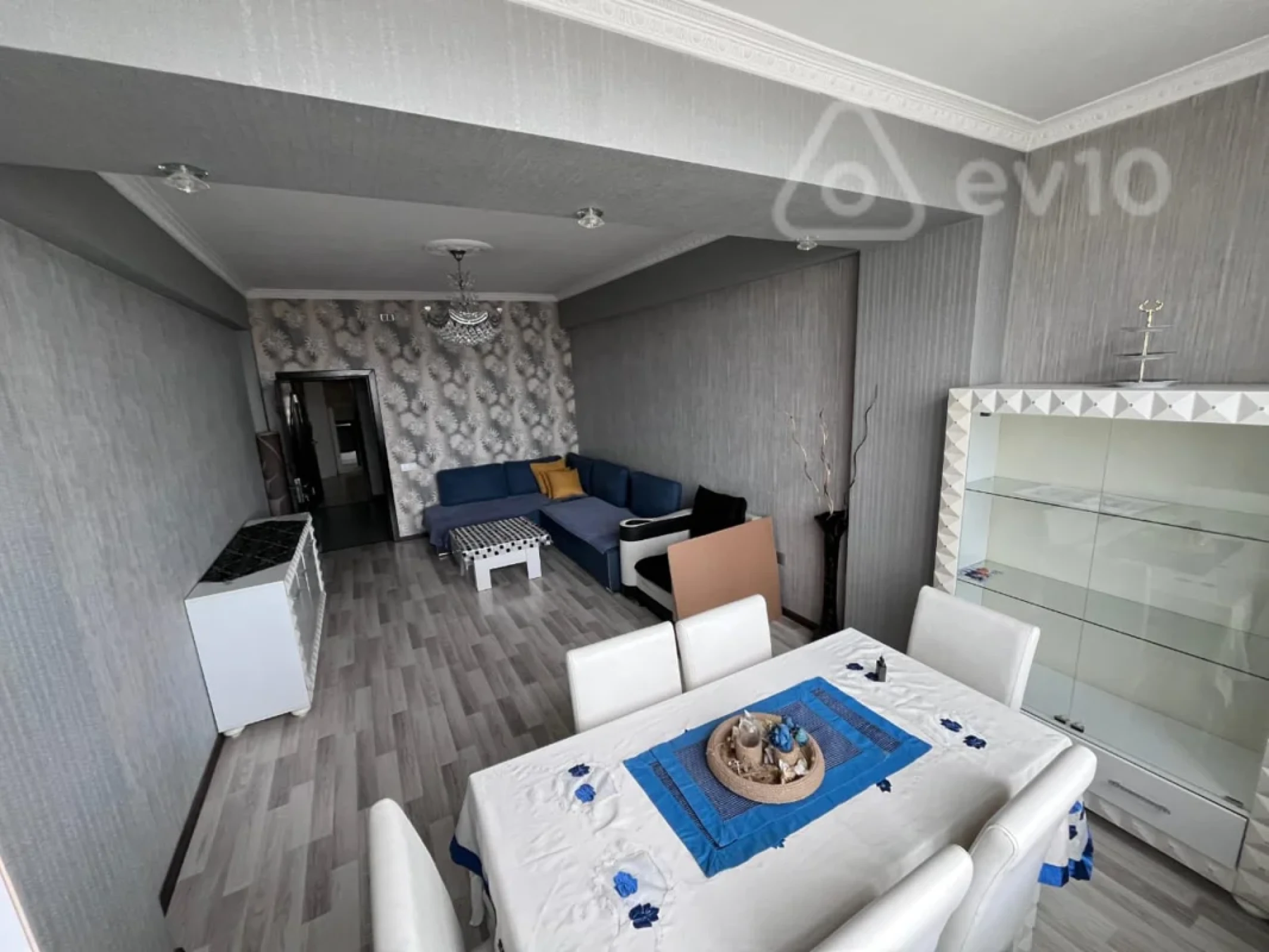 Kirayə verilir 2 otaqlı yeni tikili 64 m²