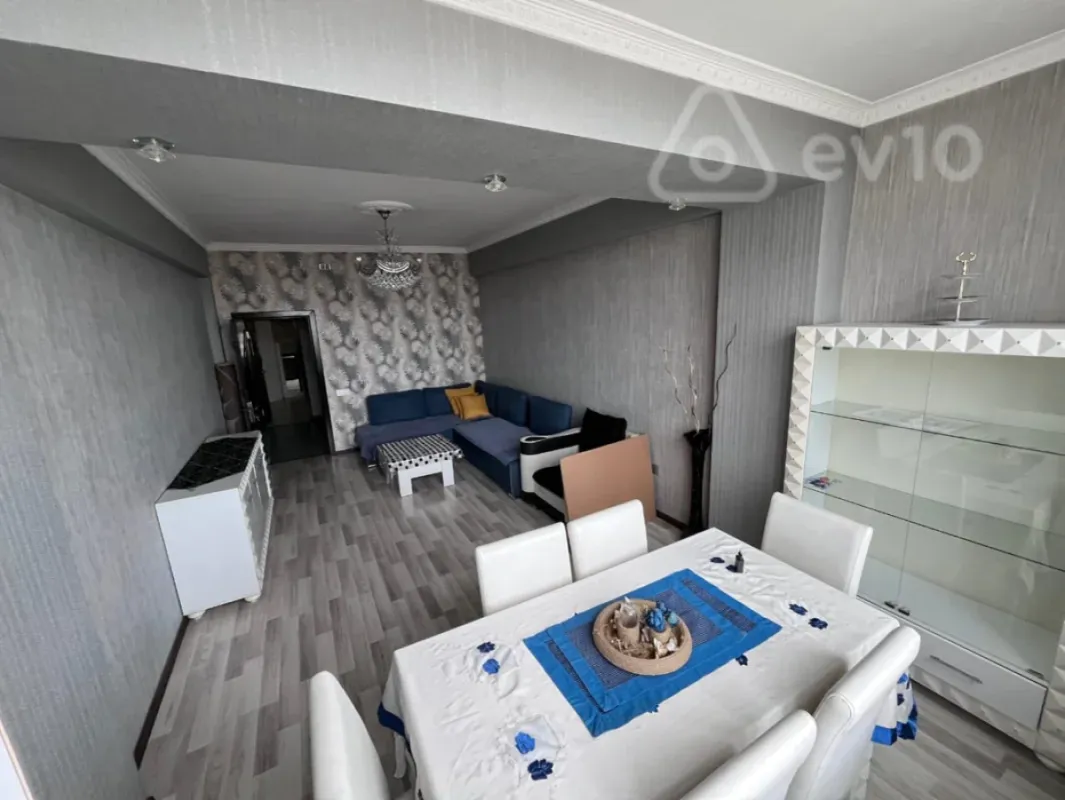Kirayə verilir 2 otaqlı yeni tikili 64 m²