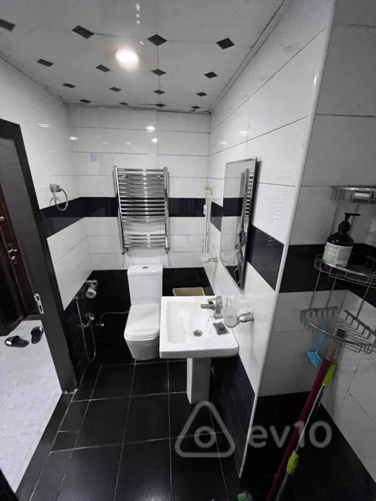 Kirayə verilir 2 otaqlı yeni tikili 64 m²