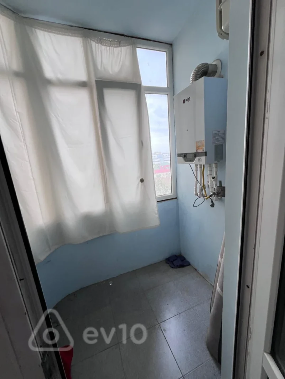 Kirayə verilir 2 otaqlı yeni tikili 64 m²