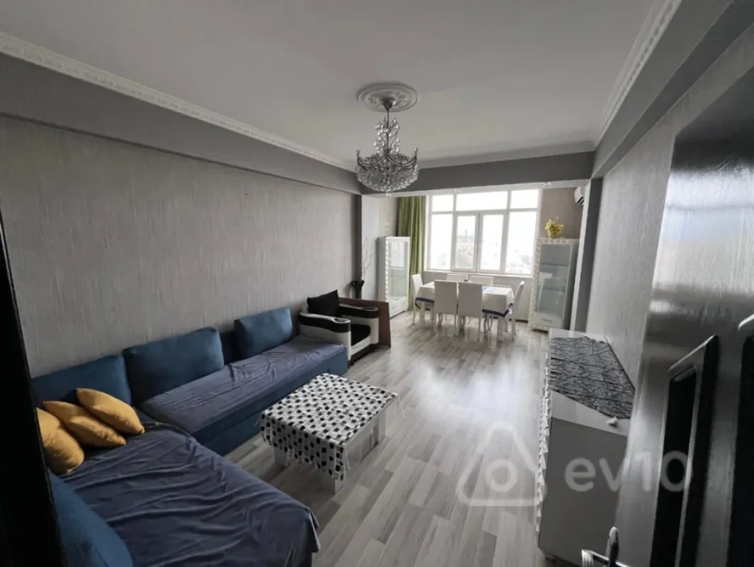 Kirayə verilir 2 otaqlı yeni tikili 64 m²