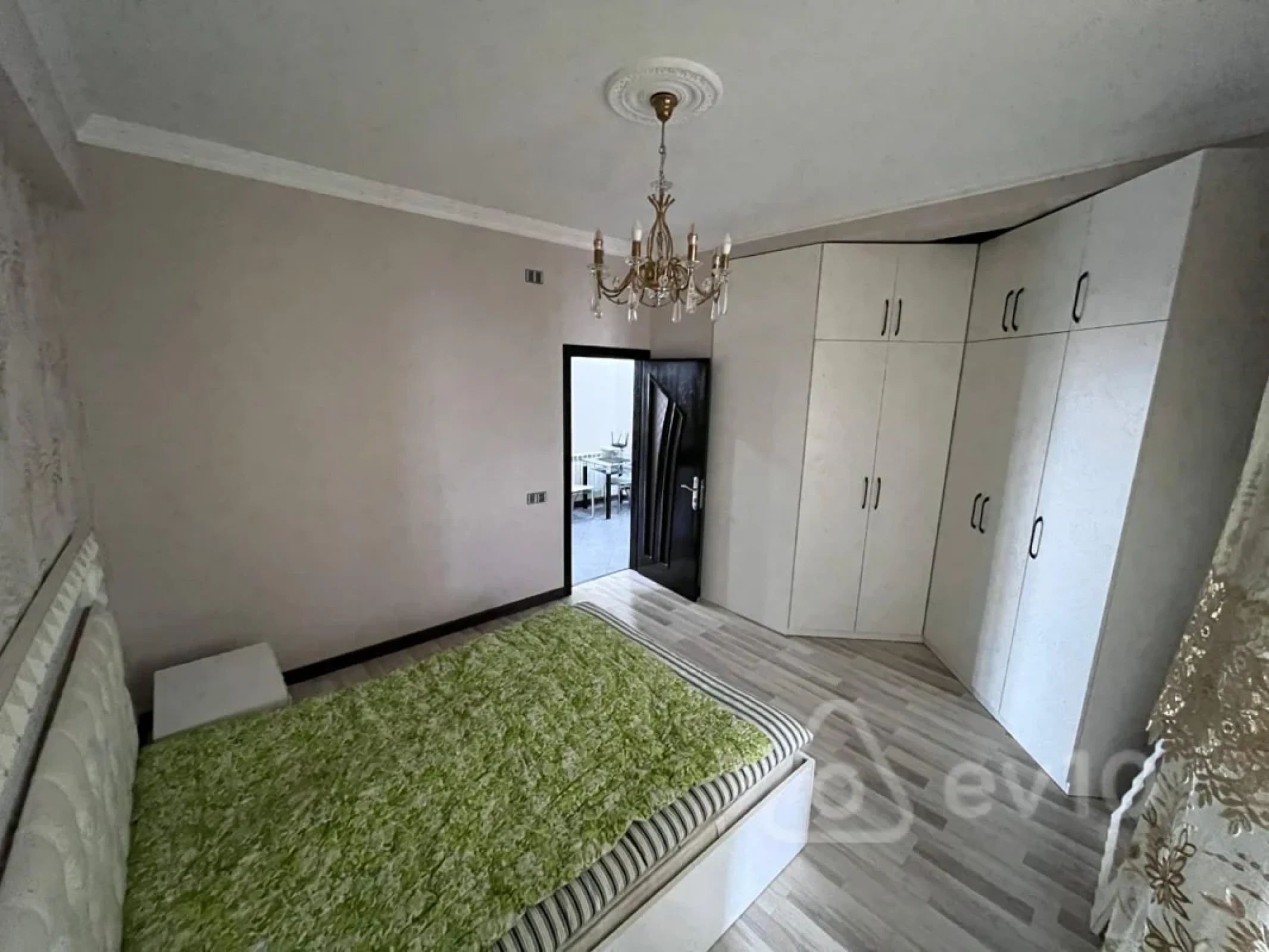 Kirayə verilir 2 otaqlı yeni tikili 64 m²