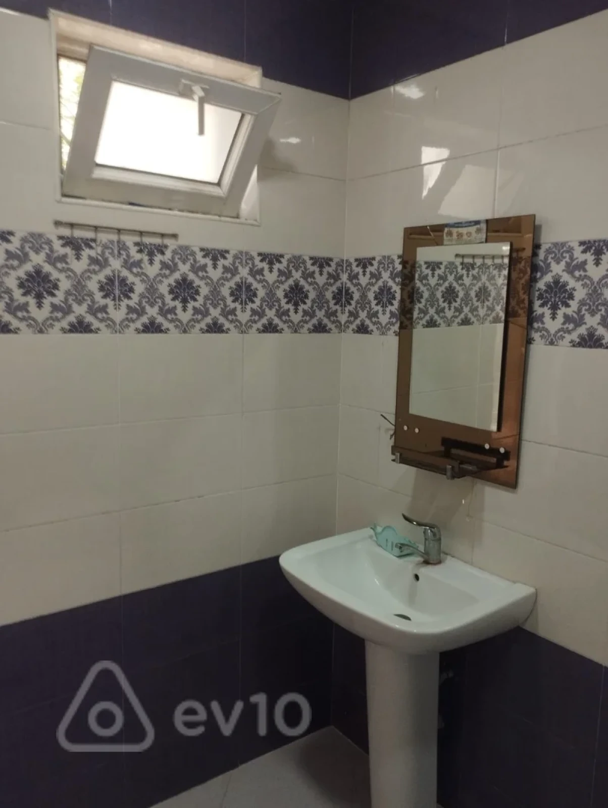 Kirayə verilir 3 otaqlı yeni tikili 105 m²