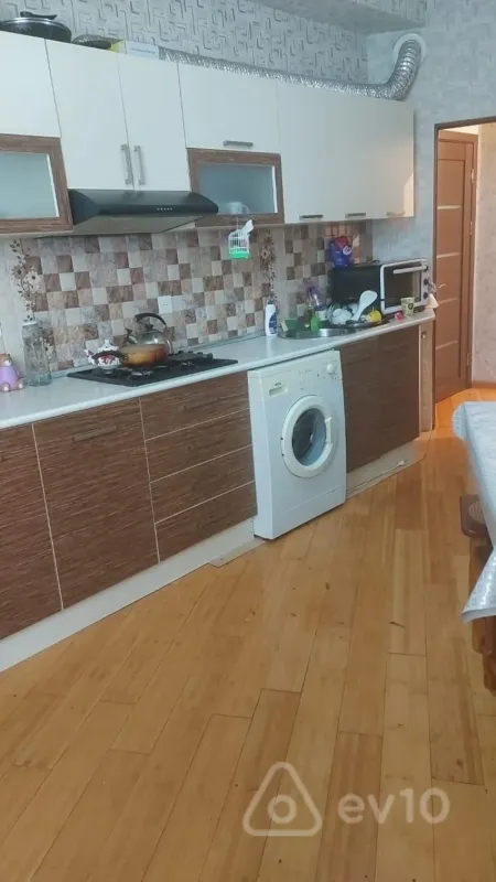 Kirayə verilir 2 otaqlı yeni tikili 70 m²