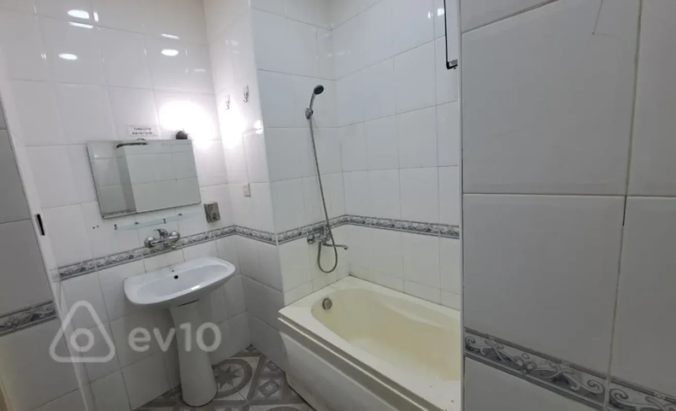 Kirayə verilir mənzil 70 m²