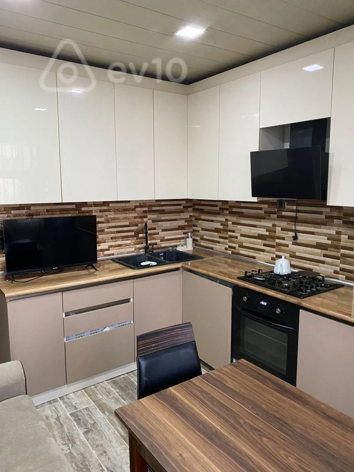 Kirayə verilir 2 otaqlı yeni tikili 60 m²