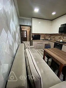 Kirayə verilir 2 otaqlı yeni tikili 60 m²