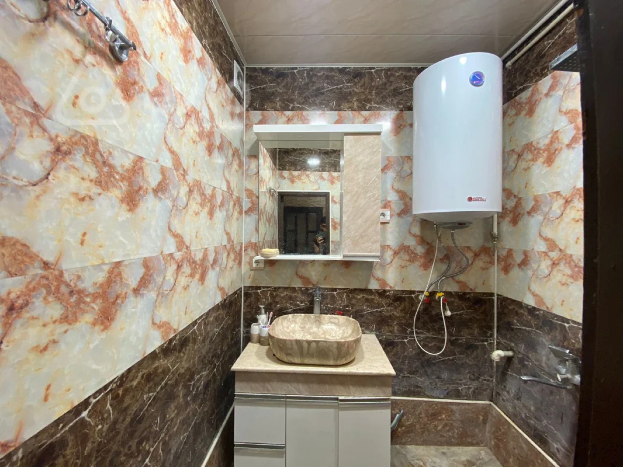 Kirayə verilir 2 otaqlı yeni tikili 60 m²