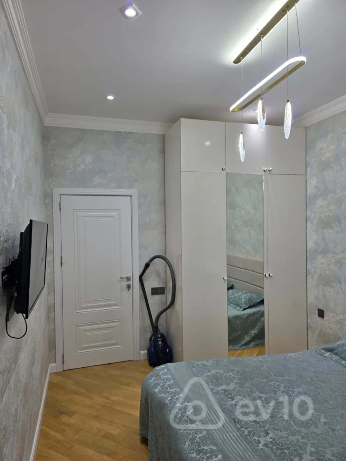 Kirayə verilir 2 otaqlı yeni tikili 70 m²
