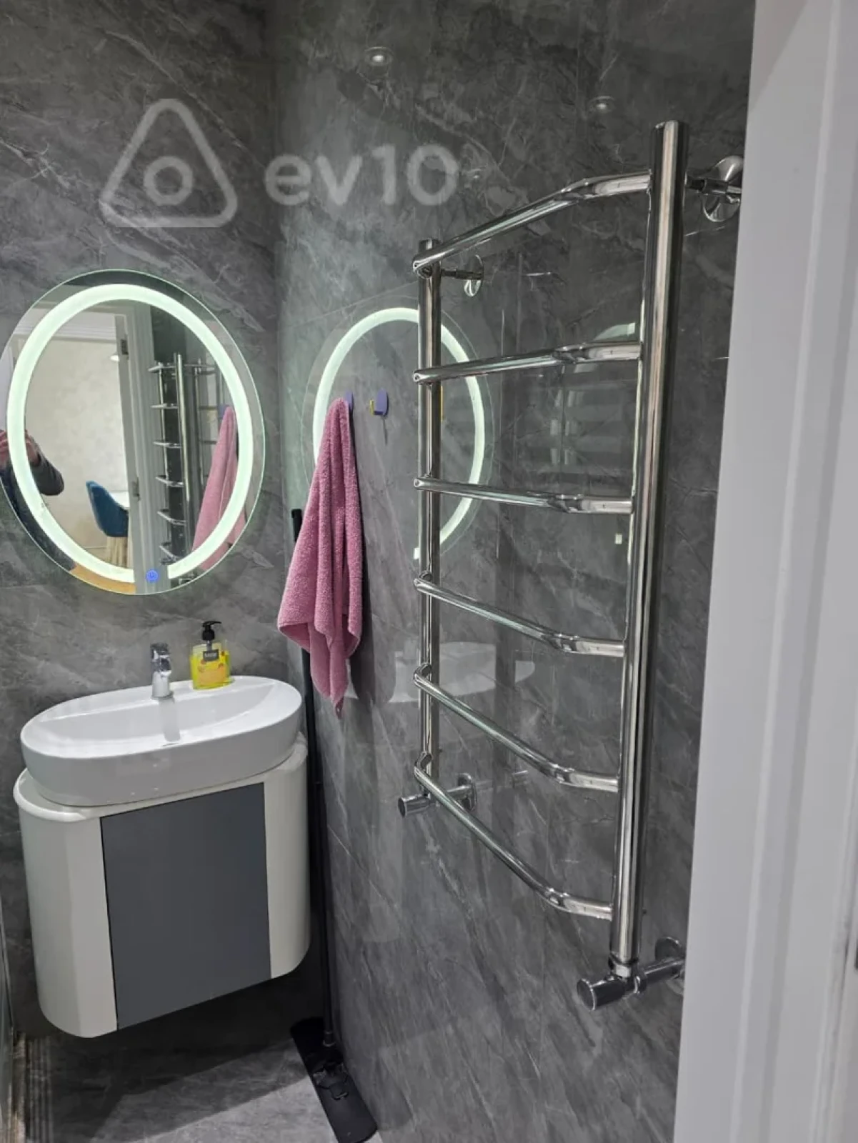 Kirayə verilir 2 otaqlı yeni tikili 70 m²