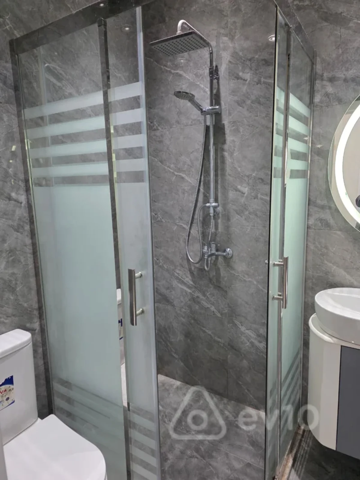 Kirayə verilir 2 otaqlı yeni tikili 70 m²