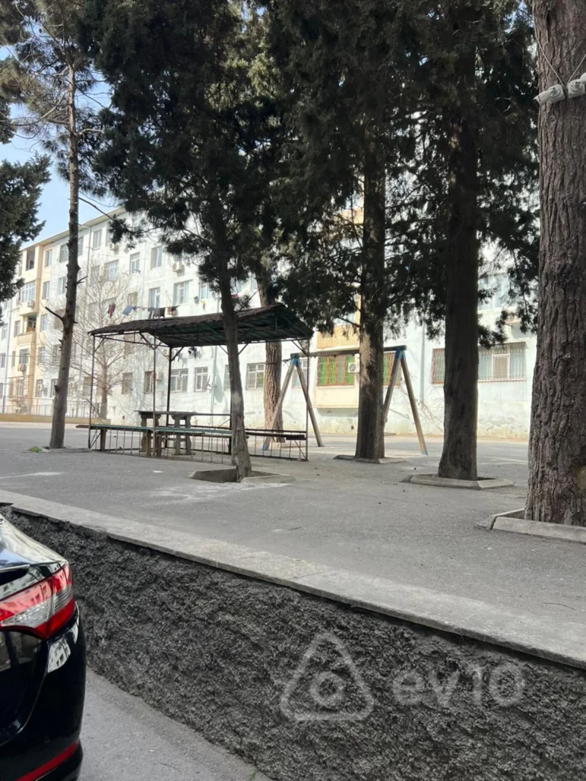 Kirayə verilir 2 otaqlı köhnə tikili 35 m²