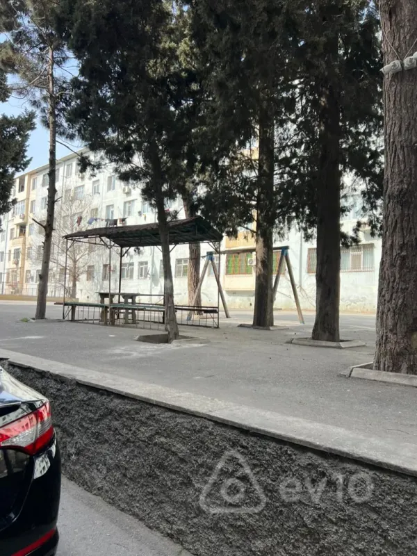 Kirayə verilir 2 otaqlı köhnə tikili 35 m²