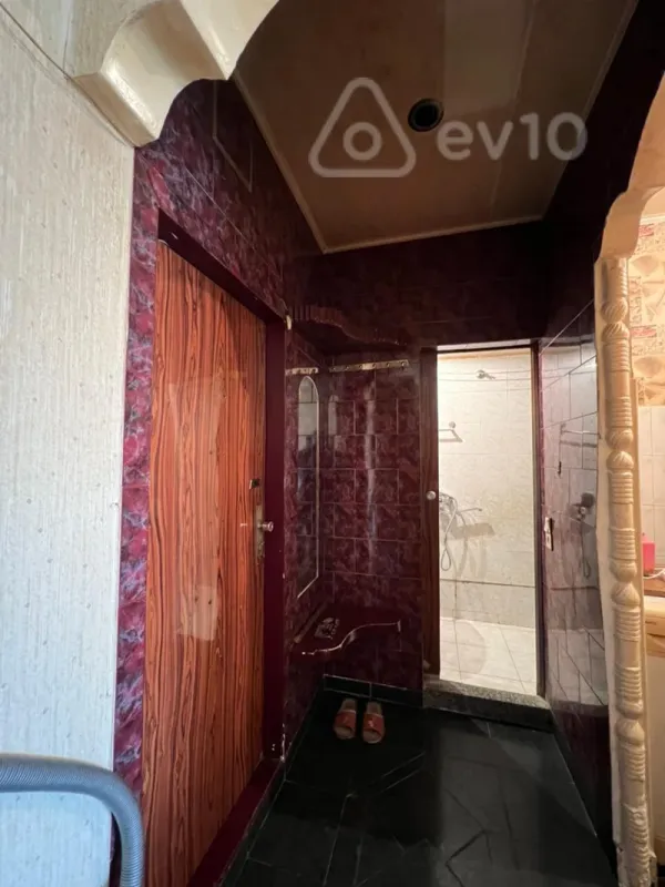 Kirayə verilir 2 otaqlı köhnə tikili 35 m²