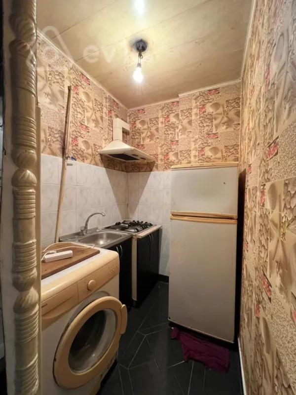 Kirayə verilir 2 otaqlı köhnə tikili 35 m²