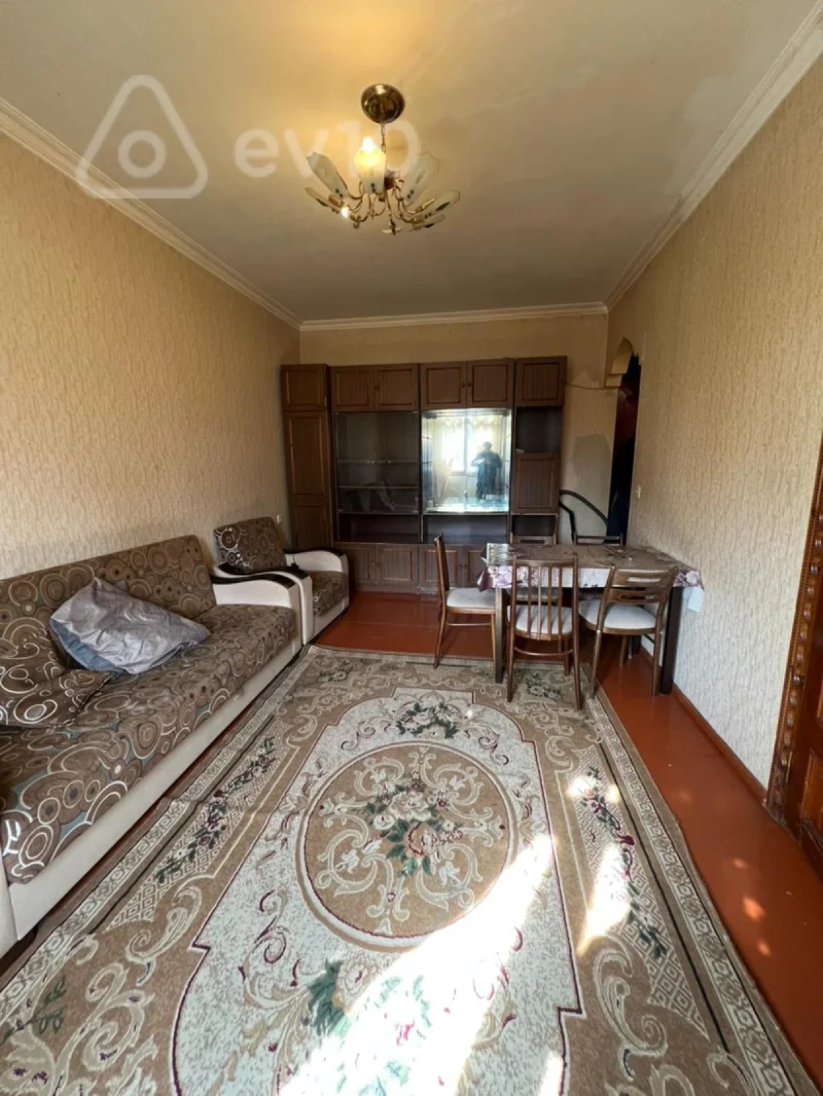 Kirayə verilir 2 otaqlı köhnə tikili 35 m²