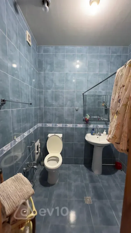 Satılır 4 otaqlı yeni tikili 145 m²