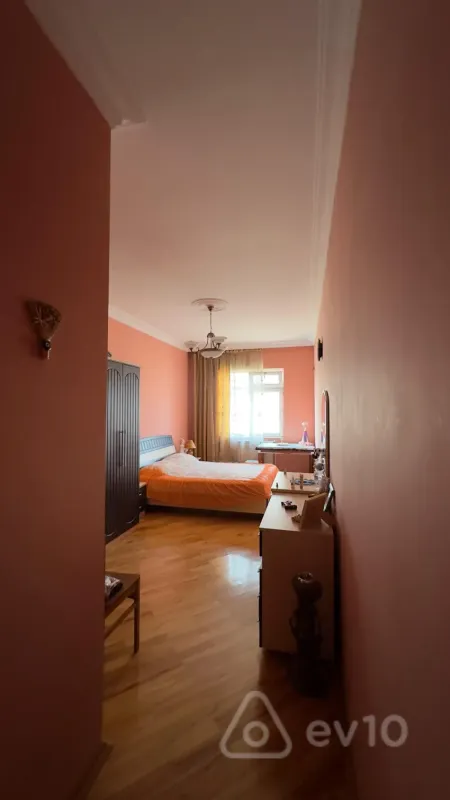 Satılır 4 otaqlı yeni tikili 145 m²
