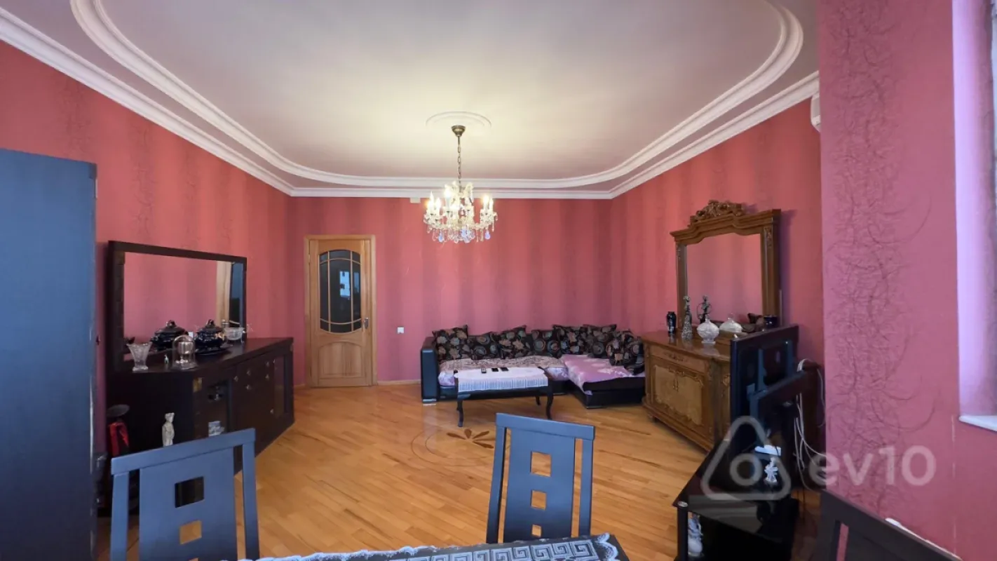 Satılır 4 otaqlı yeni tikili 145 m²