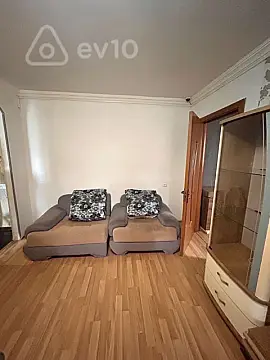 Kirayə verilir 2 otaqlı köhnə tikili 45 m²