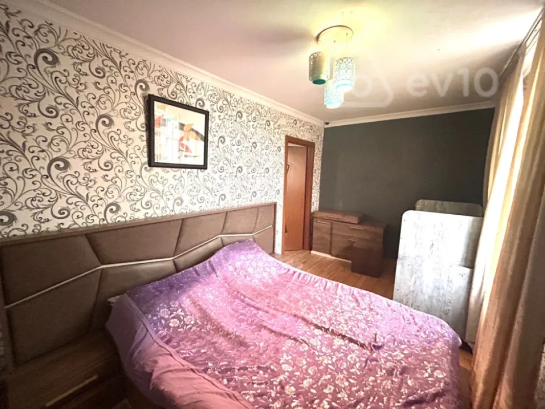 Kirayə verilir 2 otaqlı köhnə tikili 45 m²