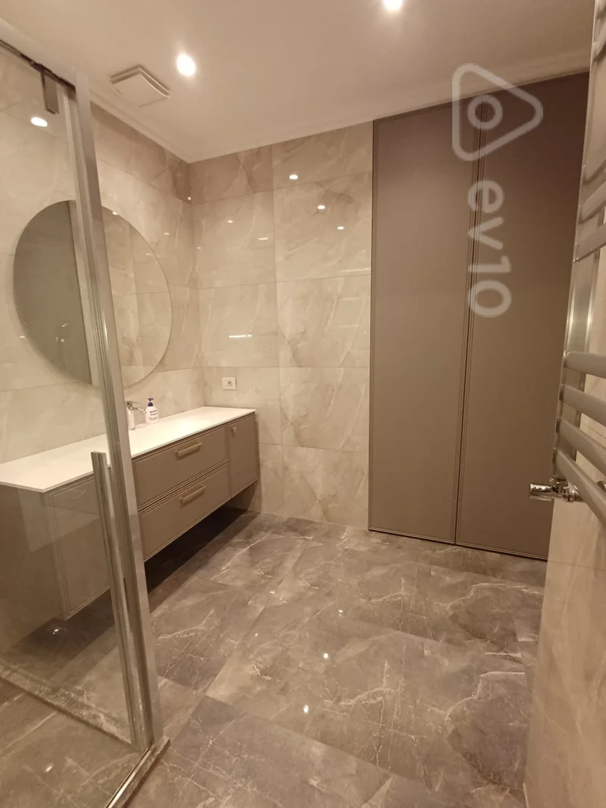 Kirayə verilir 2 otaqlı yeni tikili 90 m²