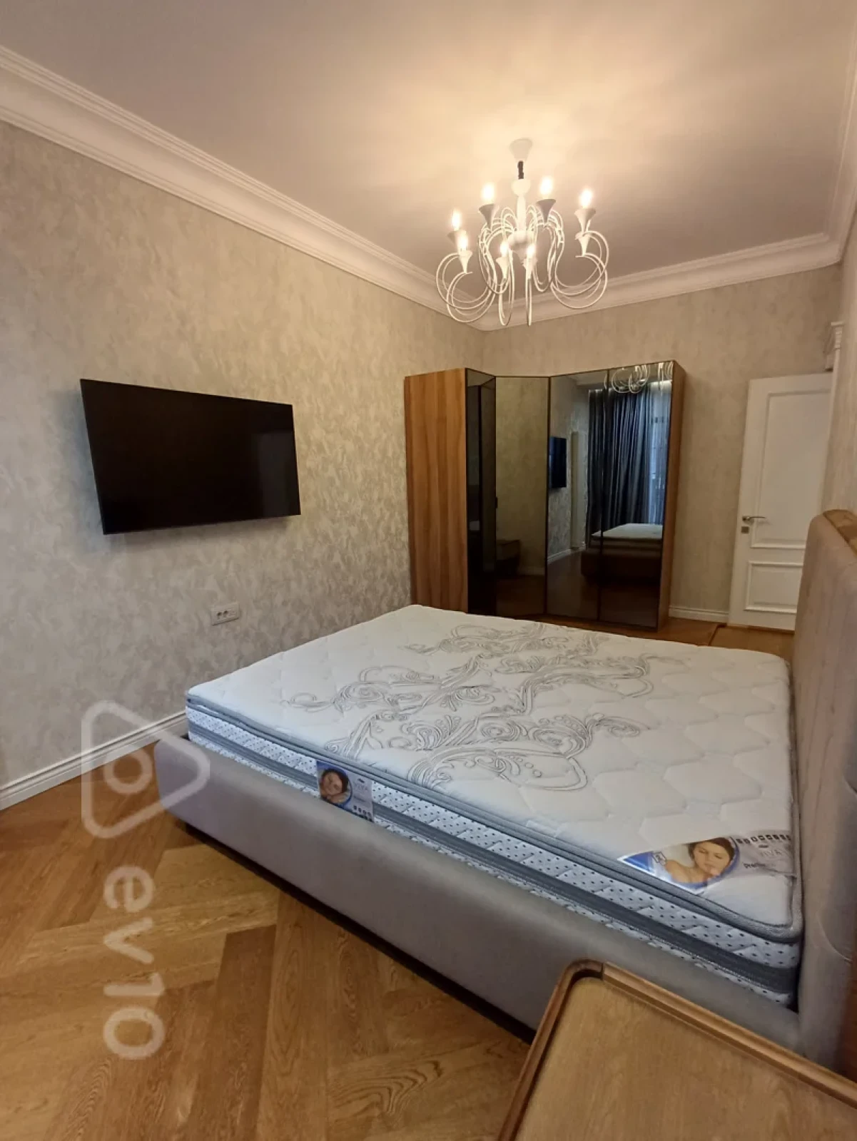 Kirayə verilir 2 otaqlı yeni tikili 90 m²