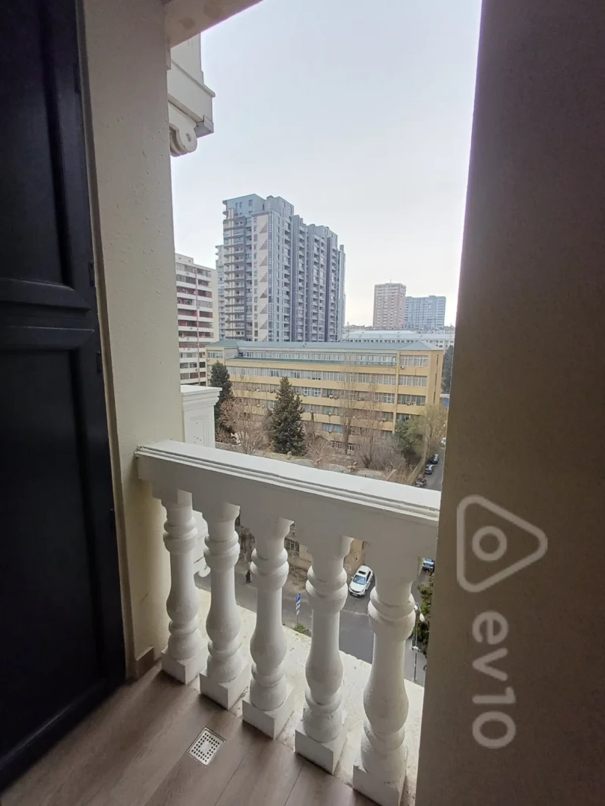 Kirayə verilir 2 otaqlı yeni tikili 90 m²