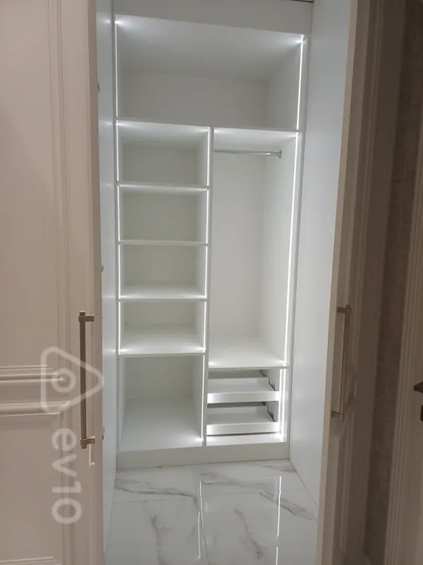 Kirayə verilir 2 otaqlı yeni tikili 90 m²