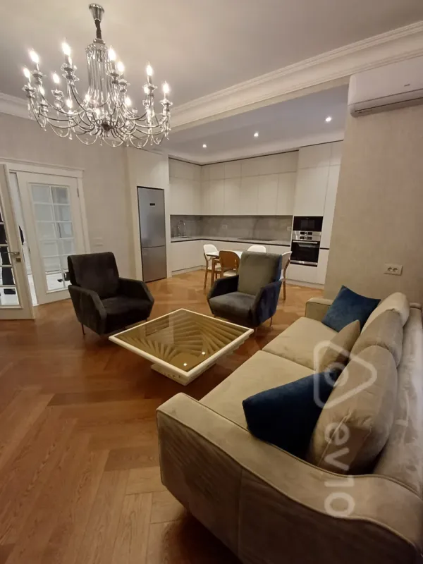 Kirayə verilir 2 otaqlı yeni tikili 90 m²