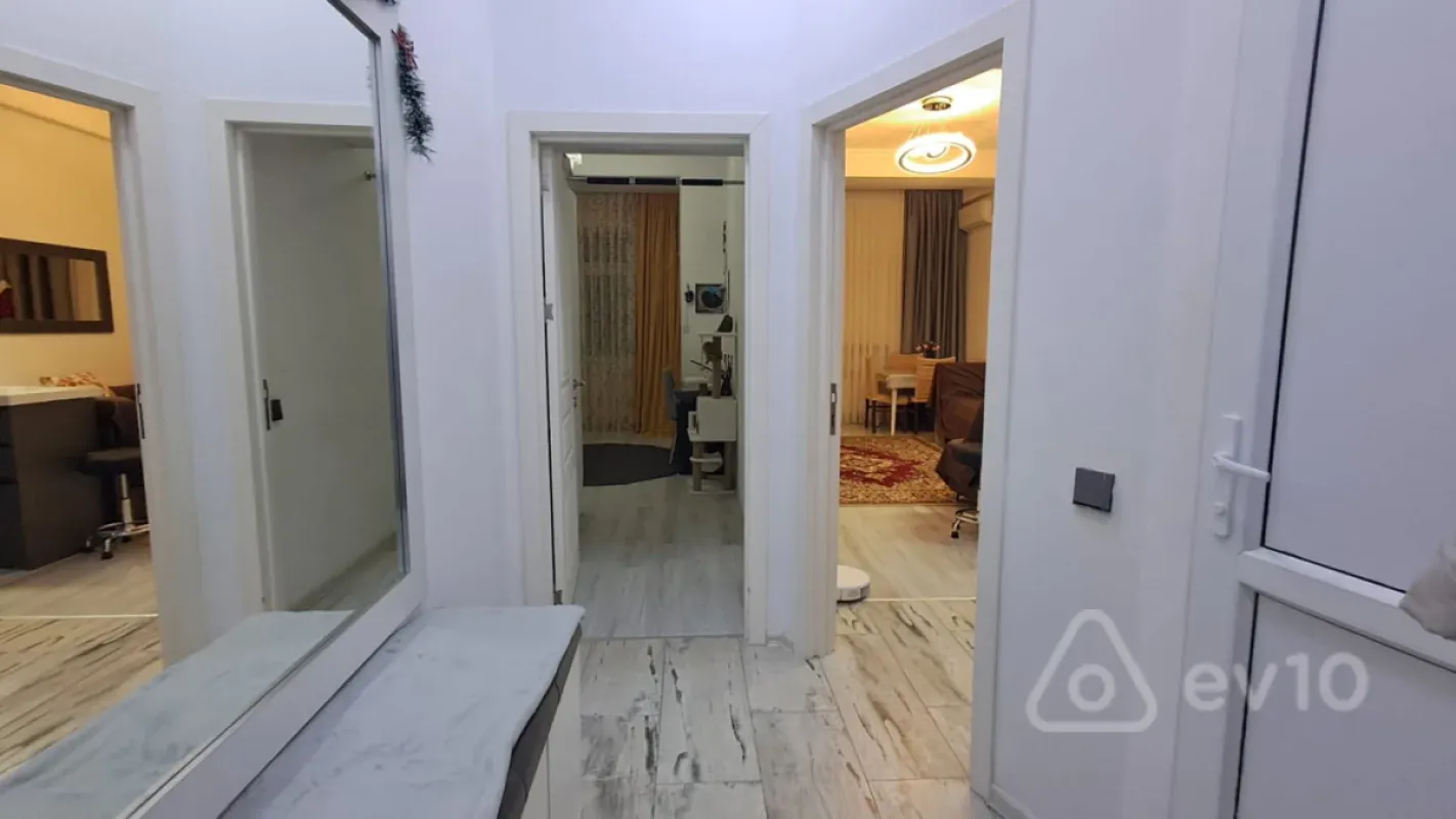 Kirayə verilir 2 otaqlı yeni tikili 60 m²