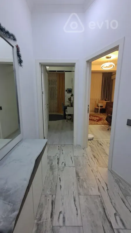 Kirayə verilir 2 otaqlı yeni tikili 60 m²