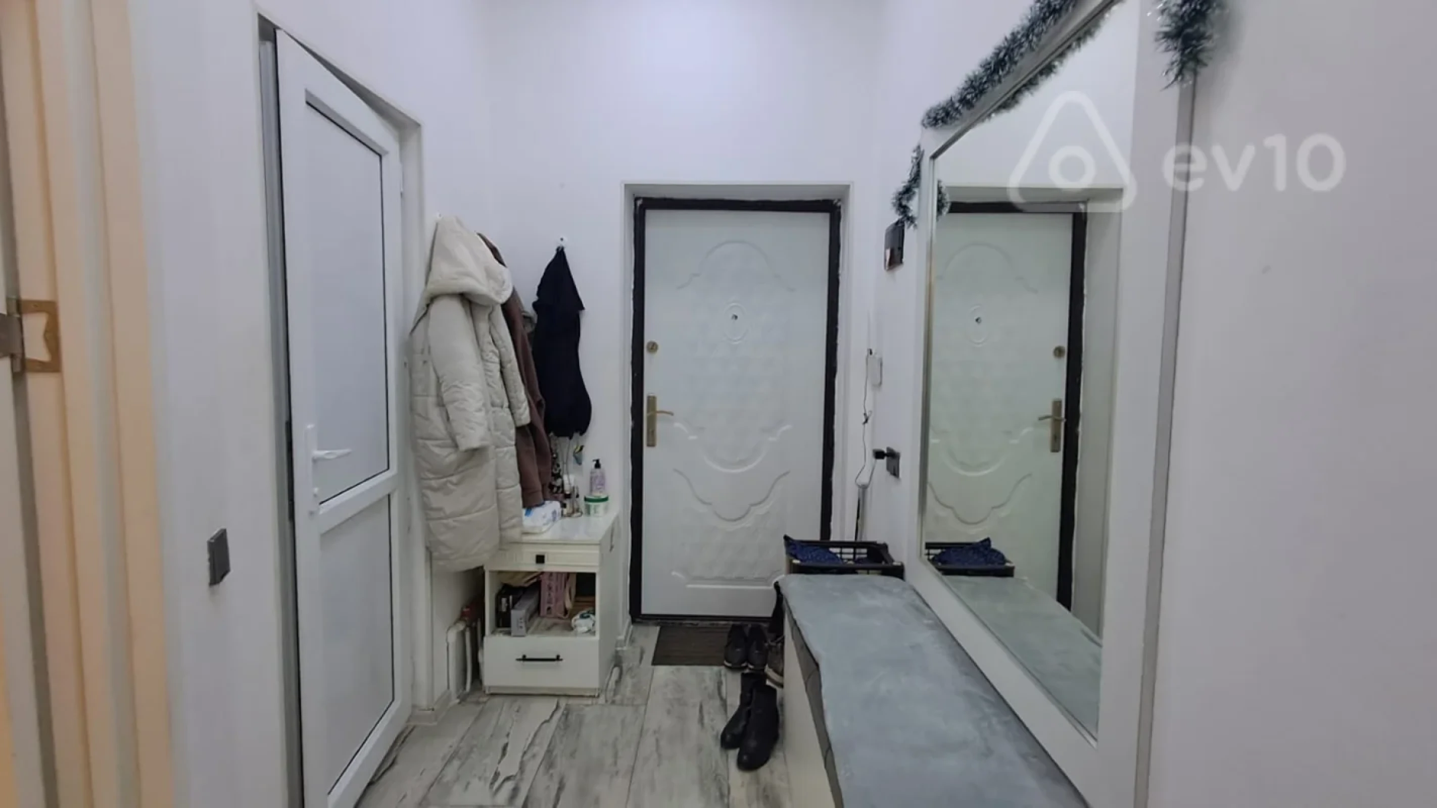 Kirayə verilir 2 otaqlı yeni tikili 60 m²