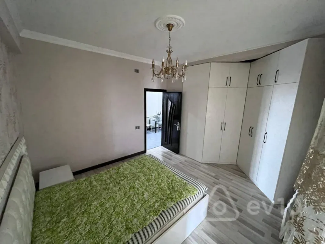 Kirayə verilir 2 otaqlı yeni tikili 64 m²