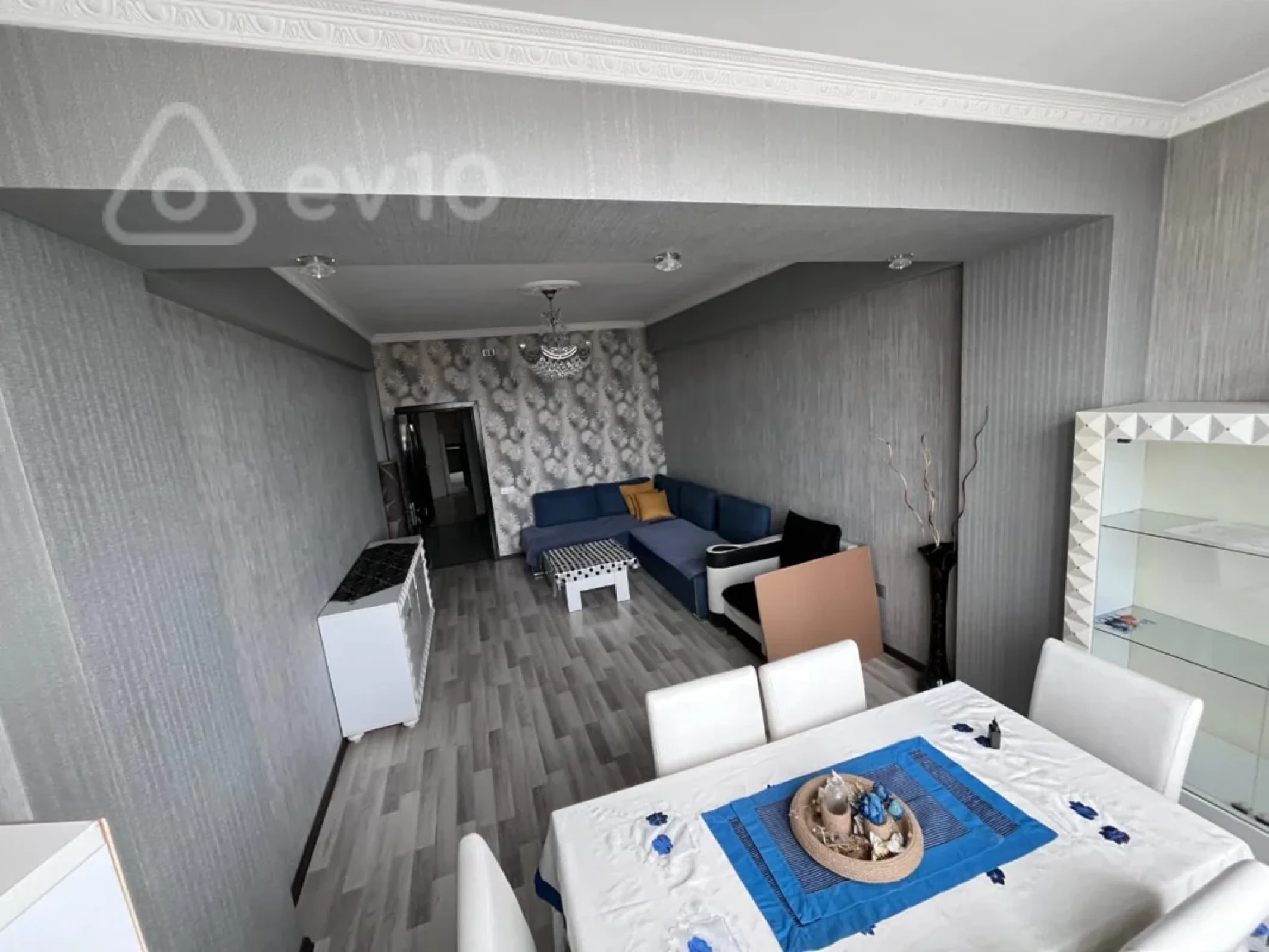 Kirayə verilir 2 otaqlı yeni tikili 64 m²